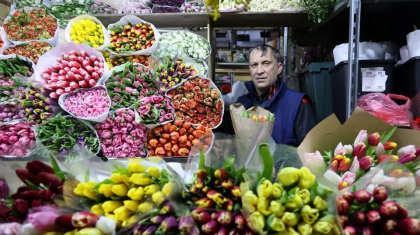 Rusii care au cumparat flori olandeze de 8 Martie sprijina Ucraina, sustine un deputat rus: „Ce, noi nu putem sa ne cultivam singuri lalelele?” Rusii care au cumparat flori olandeze de 8 Martie sprijina Ucraina, sustine un deputat rus: „Ce, noi nu putem sa ne cultivam singuri lalelele?”
