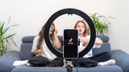Lovitura dupa lovitura pentru TikTok: Italia a amendat platforma cu 10 milioane de euro pentru ca nu-i protejeaza pe adolescenti