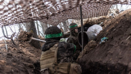 Lupte groaznice pe frontul de nord. Un soldat ucrainean spune ca sunt atat de multe cadavre, ca nu pot fi recuperate: Abia tinem linia Lupte groaznice pe frontul de nord. Un soldat ucrainean spune ca sunt atat de multe cadavre, ca nu pot fi recuperate: Abia tinem linia