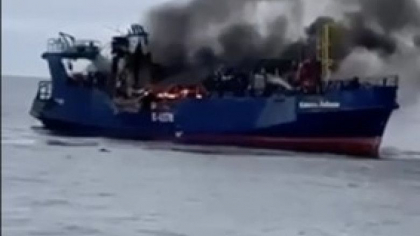 Rusii si-au scufundat o nava, dupa ce au lovit-o din greseala cu o racheta - VIDEO