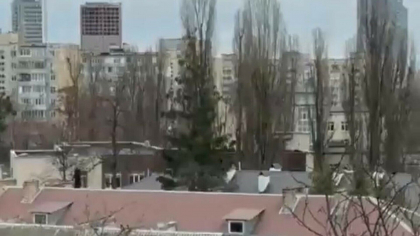 Explozii in centrul Kievului. Capitala Ucrainei este atacata cu rachete hipersonice de Rusia - VIDEO
Explozii in centrul Kievului. Capitala Ucrainei este atacata cu rachete hipersonice de Rusia - VIDEO