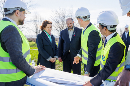 Începe construcția Liniei Electrice Aeriene de 400 kV pe direcția Vulcănești - Chișinău, care unește sistemul energetic al Moldovei cu cel al României. Maia Sandu, în vizită la Congaz - FOTO Începe construcția Liniei Electrice Aeriene de 400 kV pe direcția Vulcănești - Chișinău, care unește sistemul energetic al Moldovei cu cel al României. Maia Sandu, în vizită la Congaz - FOTO