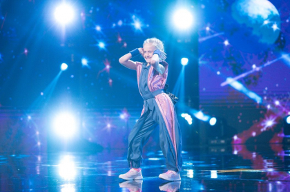 Xenia Balteanco, fetița de 9 ani din Republica Moldova care a făcut spectacol pe scena „Românii au talent”. I-a lăsat mască pe jurați - VIDEO Xenia Balteanco, fetița de 9 ani din Republica Moldova care a făcut spectacol pe scena „Românii au talent”. I-a lăsat mască pe jurați - VIDEO