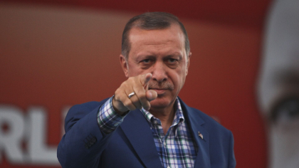 Milioane de turci sunt așteptați duminică la vot. Partidul lui Erdogan speră să recupereze primăriile din Istanbul și Ankara
Milioane de turci sunt așteptați duminică la vot. Partidul lui Erdogan speră să recupereze primăriile din Istanbul și Ankara