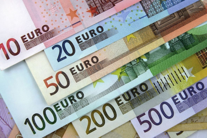 Curs valutar BNM pentru 4 aprilie. Cât costă astăzi un euro și un dolar - FOTO Curs valutar BNM pentru 4 aprilie. Cât costă astăzi un euro și un dolar - FOTO