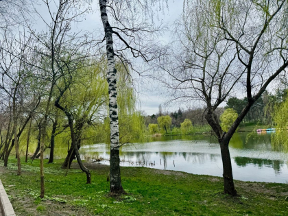 Ploi slabe în centrul și nordul țării. Cum va fi vremea astăzi, dar și în următoarele zile. Prognoza meteo