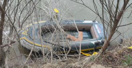 Doi cubanezi, reținuți pentru 72 de ore, după ce au încercat să treacă frontiera cu barca