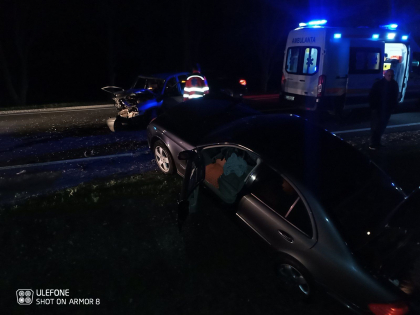 Tragic. Un bărbat a murit, iar alți doi au fost transportați de urgență la spital, în urma unui accident, la Fălești - FOTO Tragic. Un bărbat a murit, iar alți doi au fost transportați de urgență la spital, în urma unui accident, la Fălești - FOTO