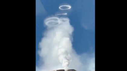 Spectacol oferit de Etna. Cercuri de fum aproape perfecte ies din vulcan - VIDEO Spectacol oferit de Etna. Cercuri de fum aproape perfecte ies din vulcan - VIDEO