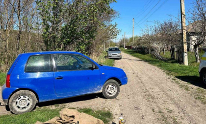 Un moldovean s-a trezit fără mașina din gospodarie: Bărbatul care a furat-o a fost reținut Un moldovean s-a trezit fără mașina din gospodarie: Bărbatul care a furat-o a fost reținut