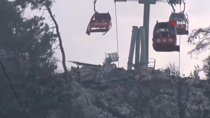 Un mort și 7 răniți după ce un pilon de teleferic s-a prăbușit într-o stațiune montană din Turcia Un mort și 7 răniți după ce un pilon de teleferic s-a prăbușit într-o stațiune montană din Turcia