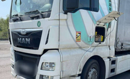 Ce au descoperit vameșii într-un camion condus de un moldovean. Bărbatul riscă amendă- VIDEO