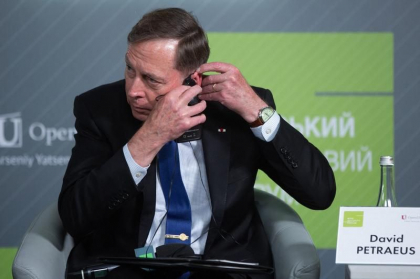 Un fost director al CIA spune că Israelul ar putea răspunde clandestin la atacul iranian Un fost director al CIA spune că Israelul ar putea răspunde clandestin la atacul iranian