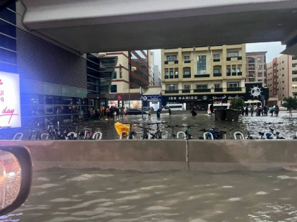 Ploaie artificială sau schimbare climatică? Întrebări după inundațiile record din Dubai, Emiratele Arabe neagă o însămânțare a norilor - GALERIE FOTO