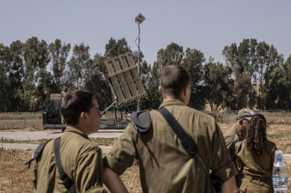 Israelul a atacat Iranul, Statele Unite au fost notificate înainte de lovituri - surse Reuters / Explozii în apropierea unei baze din Isfahan, iranienii spun că au doborât câteva drone / Comandant iranian: Nu au fost provocate pagube în atacul din timpul nopții Israelul a atacat Iranul, Statele Unite au fost notificate înainte de lovituri - surse Reuters / Explozii în apropierea unei baze din Isfahan, iranienii spun că au doborât câteva drone / Comandant iranian: Nu au fost provocate pagube în atacul din timpul nopții