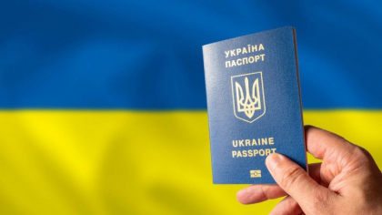 „Nu merge aşa. Țara este în război”. Ucraina a suspendat serviciile consulare din străinătate pentru bărbații de vârsta mobilizării „Nu merge aşa. Țara este în război”. Ucraina a suspendat serviciile consulare din străinătate pentru bărbații de vârsta mobilizării