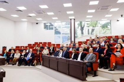 Maia Sandu, la întrevedere cu reprezentanții Camerei de Comerț și Industrie a Republicii Moldova. Ce subiecte au fost discutate
Maia Sandu, la întrevedere cu reprezentanții Camerei de Comerț și Industrie a Republicii Moldova. Ce subiecte au fost discutate