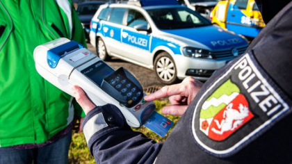 Noi norme rutiere în UE. Șoferii care încalcă regulile de circulație vor fi depistați mai ușor Noi norme rutiere în UE. Șoferii care încalcă regulile de circulație vor fi depistați mai ușor