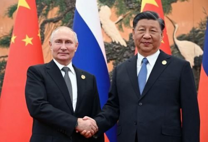 Putin face prima vizită externă după realegerea în funcție: în China
Putin face prima vizită externă după realegerea în funcție: în China