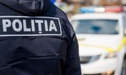 Tânărul căutat pentru că a furat bani de pe carduri a fost identificat - FOTO Tânărul căutat pentru că a furat bani de pe carduri a fost identificat - FOTO