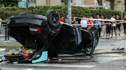 Accidentul despre care scrie toată presa din Israel. Cine se afla în mașină - VIDEO Accidentul despre care scrie toată presa din Israel. Cine se afla în mașină - VIDEO