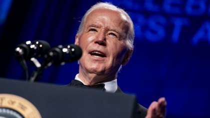 Biden îl ironizează pe Trump la cina corespondenților de la Casa Albă: Sunt un bărbat matur, într-o cursă împotriva unui copil de 6 ani 
