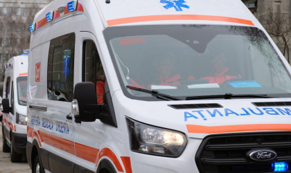O fetiță de 5 ani - operată de urgență, după ce a căzut în gardul bisericii, iar o rangă metalică i-a provocat traume grave. În ce stare se află copila O fetiță de 5 ani - operată de urgență, după ce a căzut în gardul bisericii, iar o rangă metalică i-a provocat traume grave. În ce stare se află copila