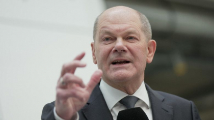 „Democraţia este ameninţată”. Reacția lui Scholz după ce un europarlamentar german a fost atacat în timp ce lipea afișe „Democraţia este ameninţată”. Reacția lui Scholz după ce un europarlamentar german a fost atacat în timp ce lipea afișe