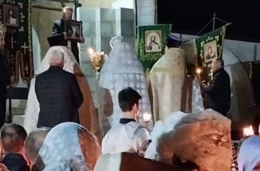 Hristos a Înviat! Creștinii ortodocși din toată lumea sărbătoresc astăzi Paștele. Imagini de la slujba de Înviere - VIDEO