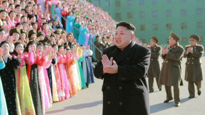 Nord-coreenii, obligați să depună jurăminte de credință de ziua lui Kim Jong Un. Câți ani are dictatorul
Nord-coreenii, obligați să depună jurăminte de credință de ziua lui Kim Jong Un. Câți ani are dictatorul