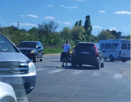 Adolescent de 14 ani, lovit pe trecerea de pietoni, de o mașină. Ce spune poliția