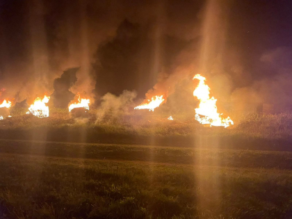 Persoanele care au ars anvelope de Paște - sancționate. Unde au fost înregistrate cele mai multe cazuri și cum au fost pedepsiți făptașii - FOTO Persoanele care au ars anvelope de Paște - sancționate. Unde au fost înregistrate cele mai multe cazuri și cum au fost pedepsiți făptașii - FOTO