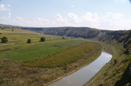 Nivelul apei în râul Nistru continuă să crească: Serviciul Hidrometeorologic de Stat a emis un cod galben - FOTO Nivelul apei în râul Nistru continuă să crească: Serviciul Hidrometeorologic de Stat a emis un cod galben - FOTO