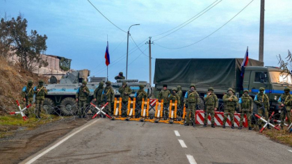 Putin a fost de acord să retragă forţele ruse din mai multe regiuni din Armenia Putin a fost de acord să retragă forţele ruse din mai multe regiuni din Armenia