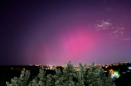L-ai văzut și tu? Fenomenul spectaculos de pe cer - aurora boreală, văzută din Chișinău - FOTO