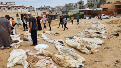 Sute de morți au fost descoperiți în gropi comune din jurul spitalelor din Gaza. ONU cere găsirea vinovaților