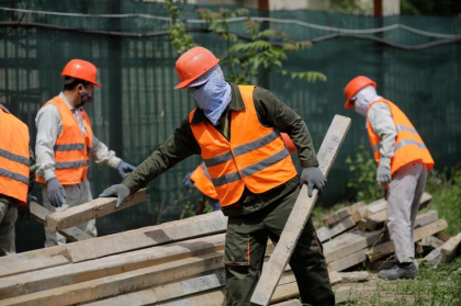 Economia germană va pierde anul acesta 49 de miliarde de euro din cauza insuficienţei forţei de muncă (studiu) Economia germană va pierde anul acesta 49 de miliarde de euro din cauza insuficienţei forţei de muncă (studiu)