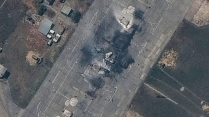 Avioane arse și clădiri distruse. Imagini din satelit arată dezastrul făcut de ucraineni la baza aeriană rusă Belbek din Sevastopol - GALERIE FOTO