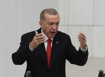 Președintele Erdogan a grațiat șapte generali implicați în lovitura de stat „postmodernă” din 1997
Președintele Erdogan a grațiat șapte generali implicați în lovitura de stat „postmodernă” din 1997