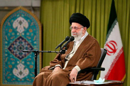 Ayatolllahul Khamenei face apel la iranieni să nu se „îngrijoreze” pentru țară după accidentul de elicopter al președintelui Raisi
Ayatolllahul Khamenei face apel la iranieni să nu se „îngrijoreze” pentru țară după accidentul de elicopter al președintelui Raisi