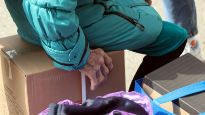 „Nu nemții ne-au atacat?”. Forțați să retrăiască ororile copilăriei la bătrânețe. Povestea sfâșietoare a bătrânilor ucraineni „Nu nemții ne-au atacat?”. Forțați să retrăiască ororile copilăriei la bătrânețe. Povestea sfâșietoare a bătrânilor ucraineni