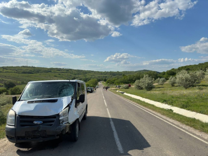 Accident tragic în raionul Nisporeni. Un motociclist a decedat, după ce a fost lovit de o mașină. Precizările poliției - FOTO