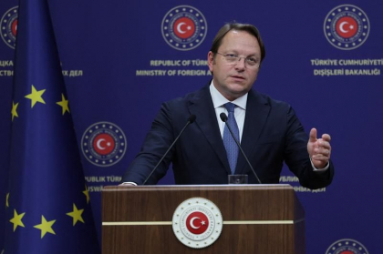 Comisarul european acuzat de „amenințare” de către premierul Georgiei: Comentarii „scoase din context” Comisarul european acuzat de „amenințare” de către premierul Georgiei: Comentarii „scoase din context”