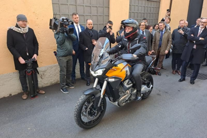 Președintele Cehiei a fost externat din spital, după accidentul de motocicletă. Petr Pavel suferise răni ușoare, pe un circuit închis
