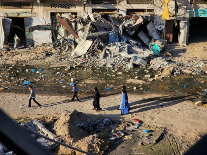 Recunoașterea statului Palestina nu înseamnă „decât dreptate pentru poporul palestinian”, își motivează Spania decizia care a înfuriat Israelul
Recunoașterea statului Palestina nu înseamnă „decât dreptate pentru poporul palestinian”, își motivează Spania decizia care a înfuriat Israelul
