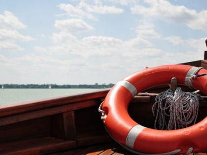 Un adolescent - salvat de la înec de salvamari, în Parcul Valea Trandafirilor din capitală. Cum s-a întâmplat totul