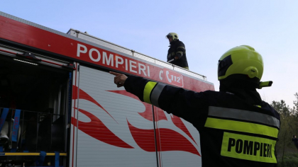 O construcție din lemn a luat foc, la Anenii Noi. Cinci echipaje de pompieri au intervenit. Ce au scos angajații IGSU din interior O construcție din lemn a luat foc, la Anenii Noi. Cinci echipaje de pompieri au intervenit. Ce au scos angajații IGSU din interior