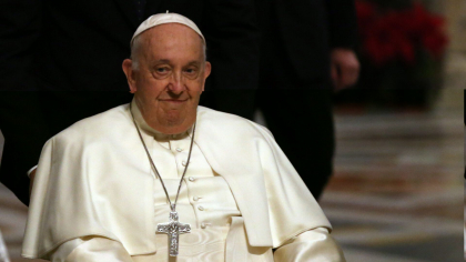 Papa Francisc a fost acuzat că a făcut insulte homofobe vorbind despre homosexualii din Biserica Catolică Papa Francisc a fost acuzat că a făcut insulte homofobe vorbind despre homosexualii din Biserica Catolică