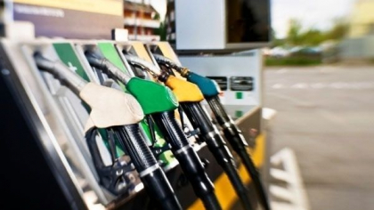 Carburanții se ieftinesc. Noile prețuri stabilite de ANRE pentru benzină și motorină - FOTO Carburanții se ieftinesc. Noile prețuri stabilite de ANRE pentru benzină și motorină - FOTO