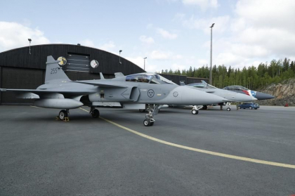 Suedia suspendă planurile de a trimite Ucrainei avioane de vânătoare Gripen
Suedia suspendă planurile de a trimite Ucrainei avioane de vânătoare Gripen